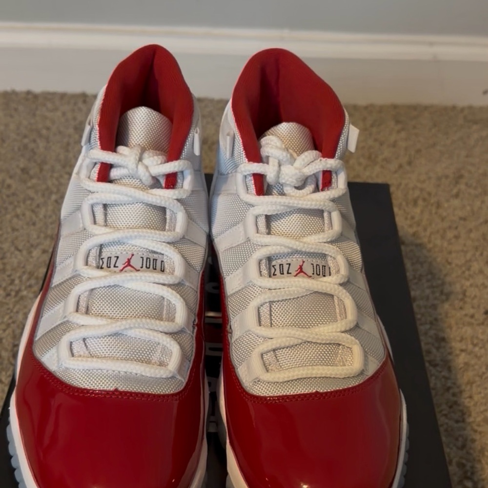 Jordan Retro 11 “Cherry”